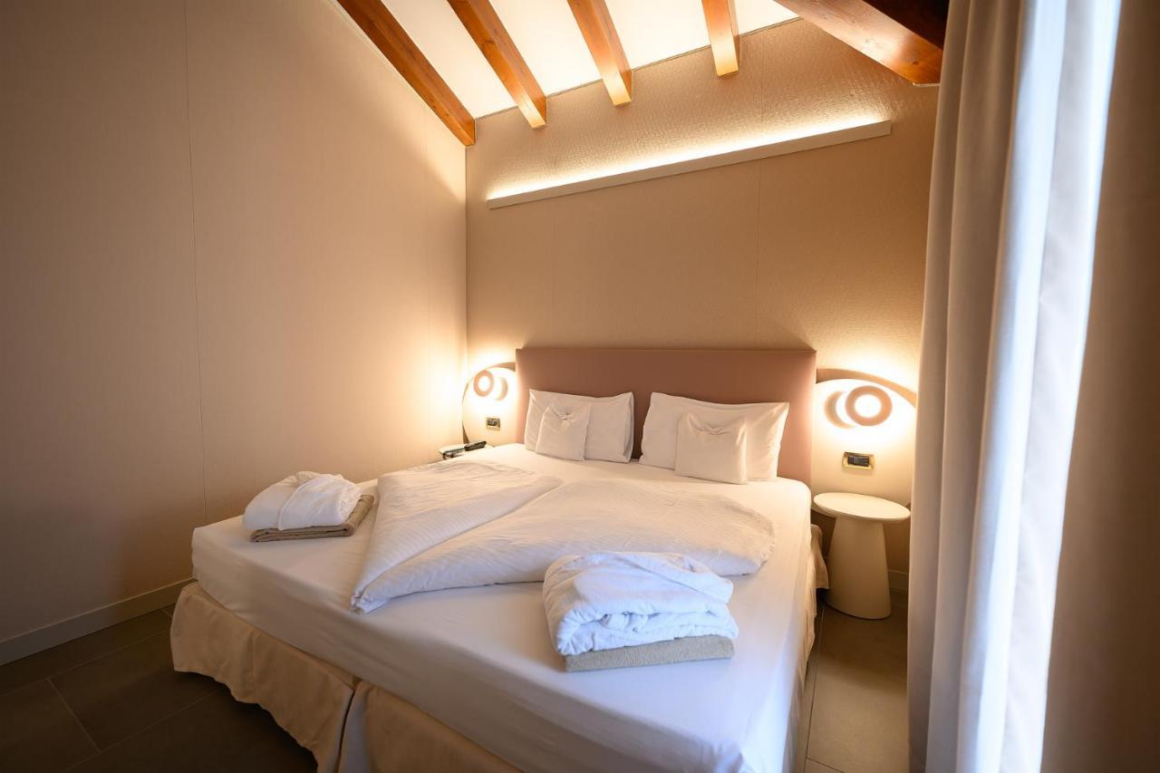 Villa Nicolli Romantic Spa Resort - Adults Only リーヴァ・デル・ガルダ エクステリア 写真