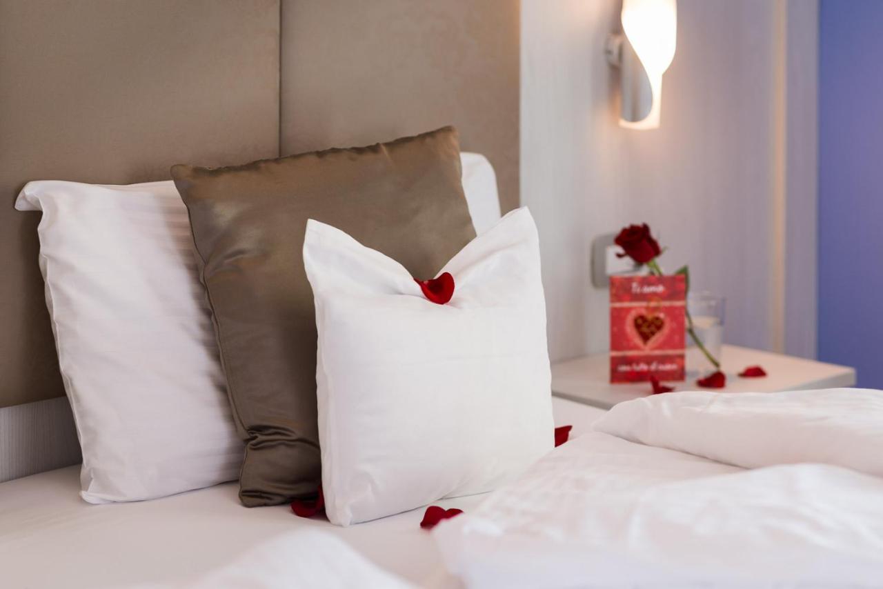 Villa Nicolli Romantic Spa Resort - Adults Only リーヴァ・デル・ガルダ エクステリア 写真