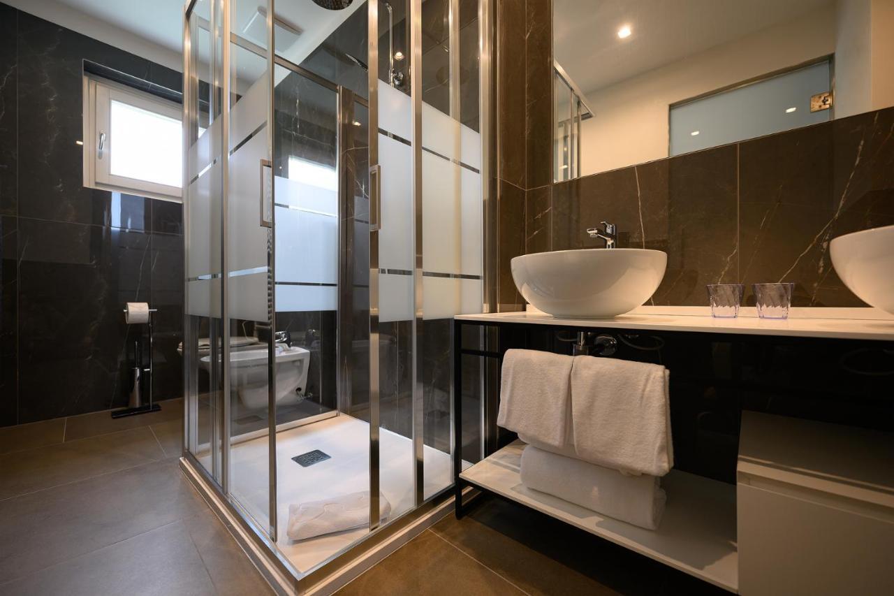 Villa Nicolli Romantic Spa Resort - Adults Only リーヴァ・デル・ガルダ エクステリア 写真