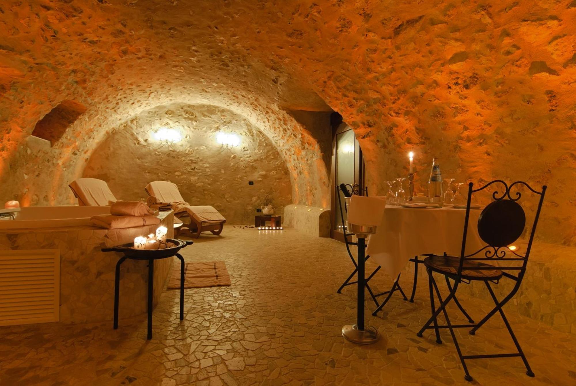Villa Nicolli Romantic Spa Resort - Adults Only リーヴァ・デル・ガルダ エクステリア 写真